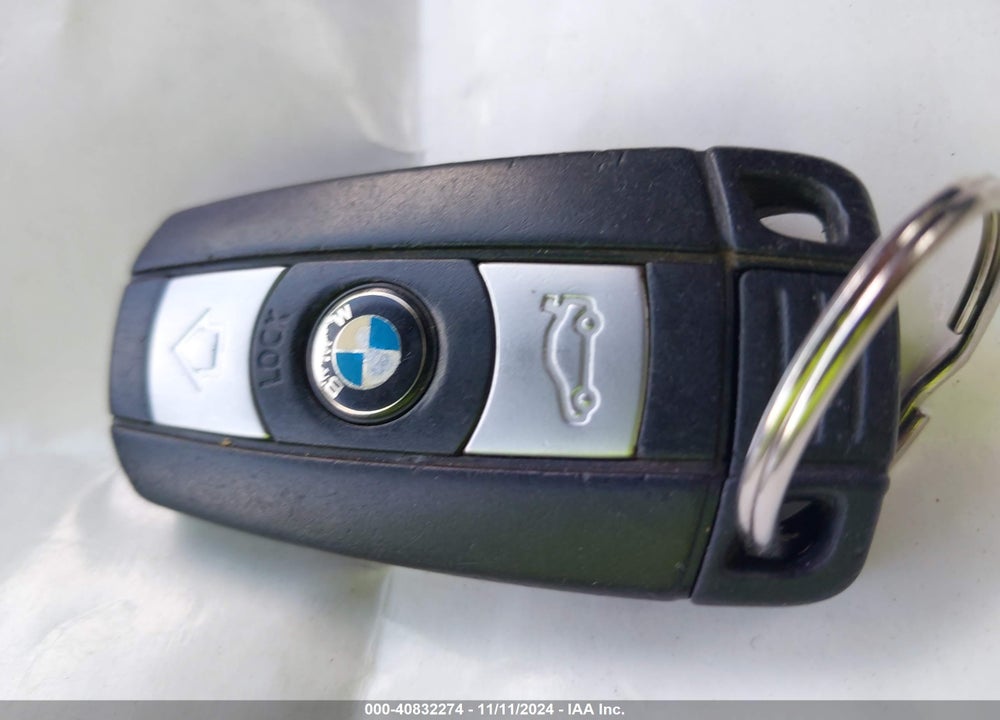 2008 BMW M3 VIN: WBSWD93598PY39229