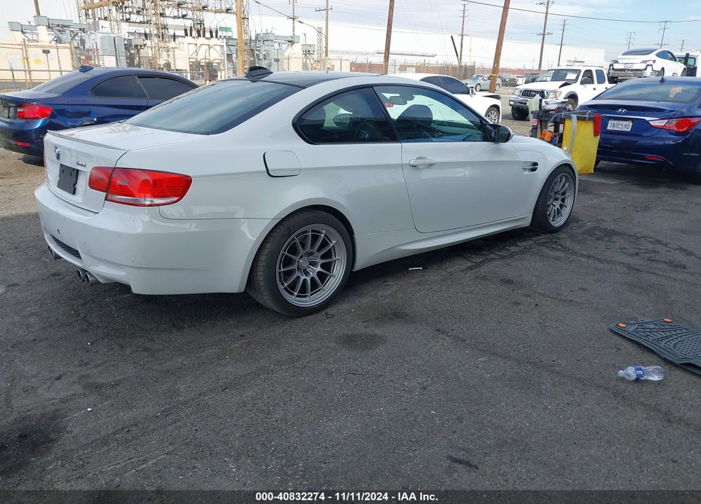 2008 BMW M3 VIN: WBSWD93598PY39229