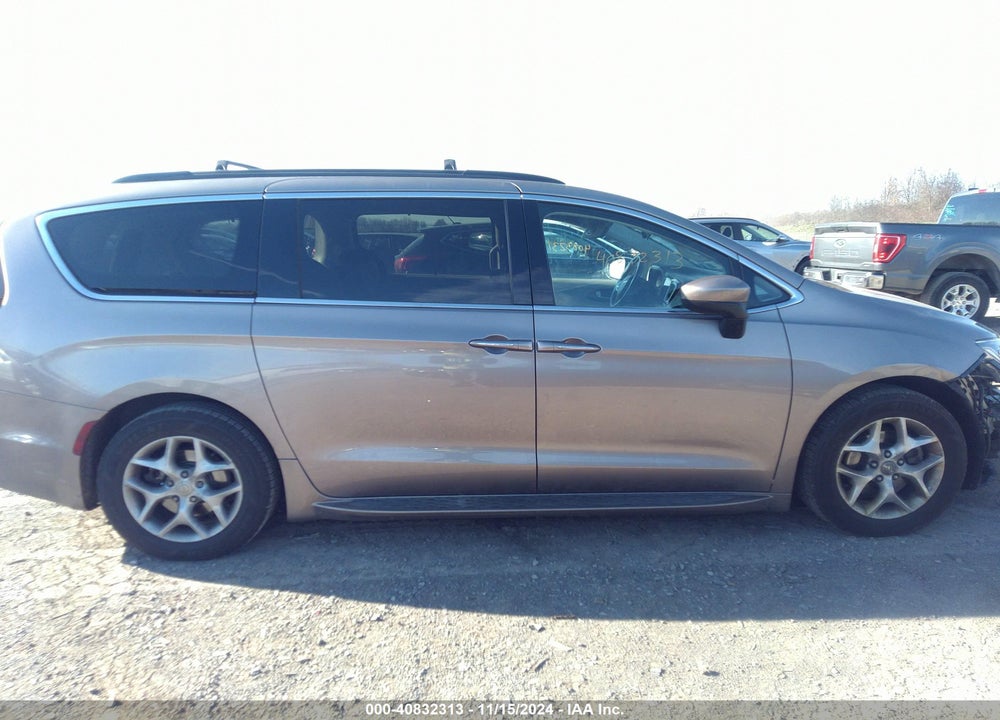 2017 CHRYSLER PACIFICA TOURING PLUS VIN: 2C4RC1BG2HR785251