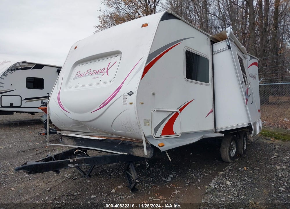 2011 CRUISER RV FUN FINDER X 210 WBS VIN: 5RXTA2123B1020226