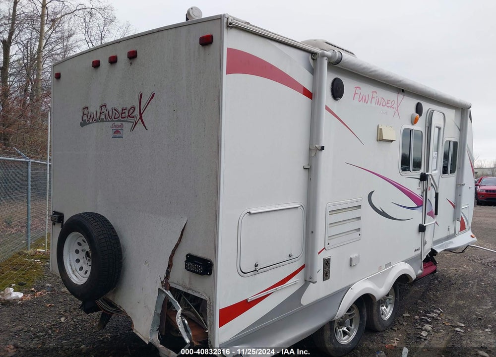 2011 CRUISER RV FUN FINDER X 210 WBS VIN: 5RXTA2123B1020226