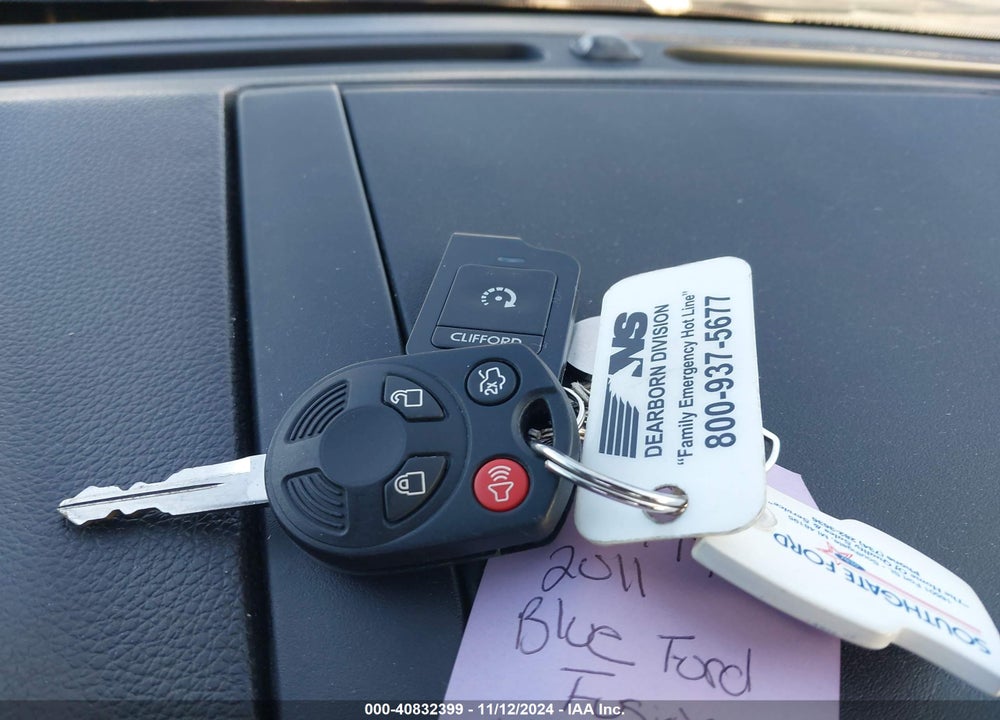 2011 FORD FUSION SE VIN: 3FAHP0HA7BR106126
