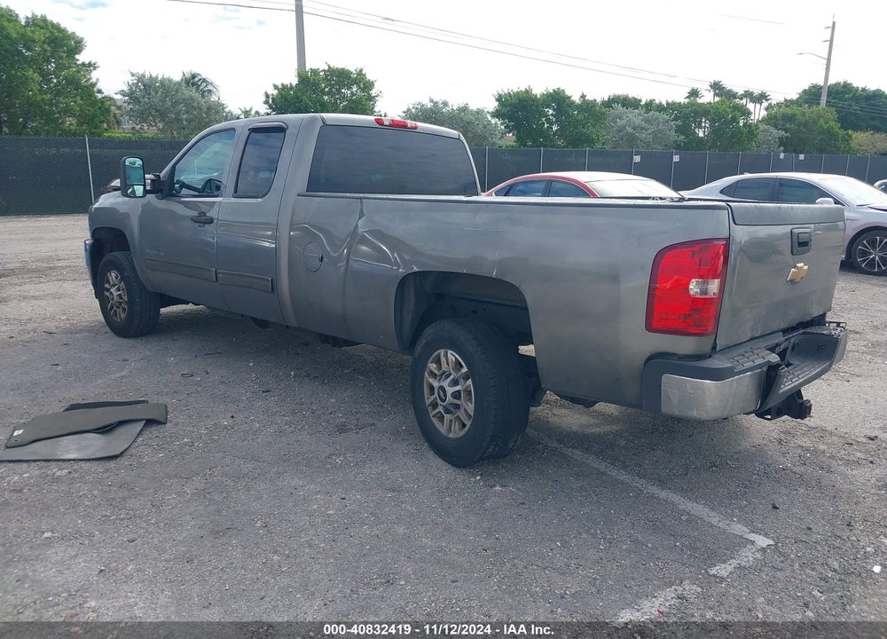 2013 CHEVROLET SILVERADO 2500HD LT VIN: 1GC2CXE80DZ334022