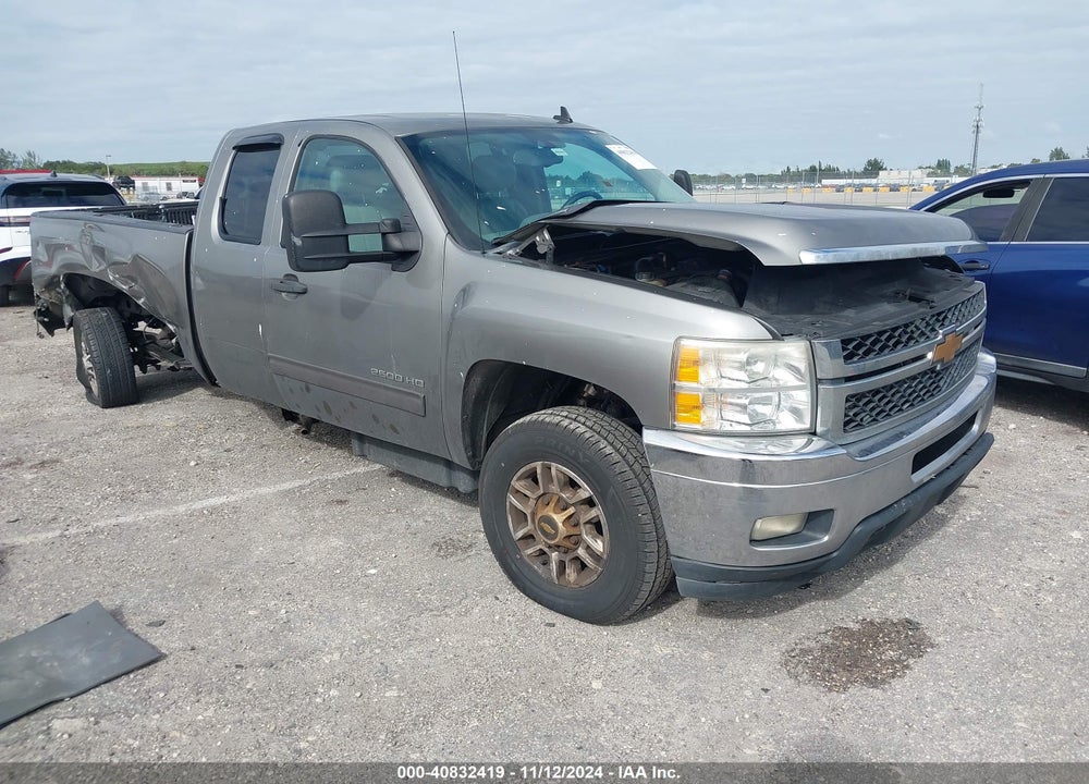 2013 CHEVROLET SILVERADO 2500HD LT VIN: 1GC2CXE80DZ334022