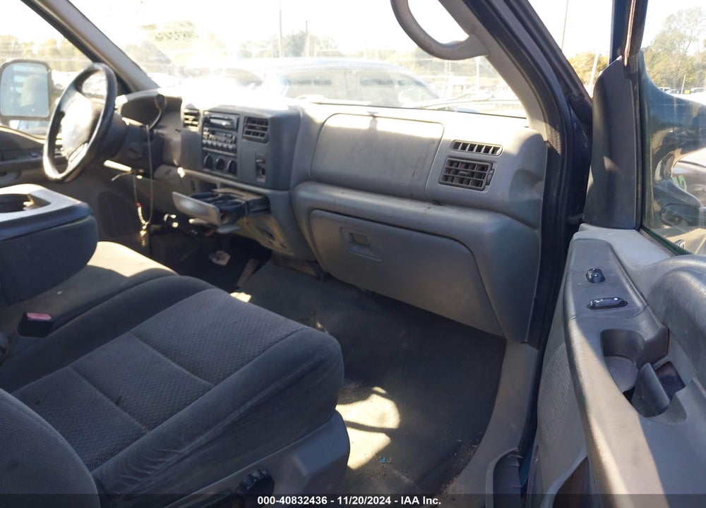 2002 FORD F-350 LARIAT/XL/XLT VIN: 1FTWW32F62EB41270