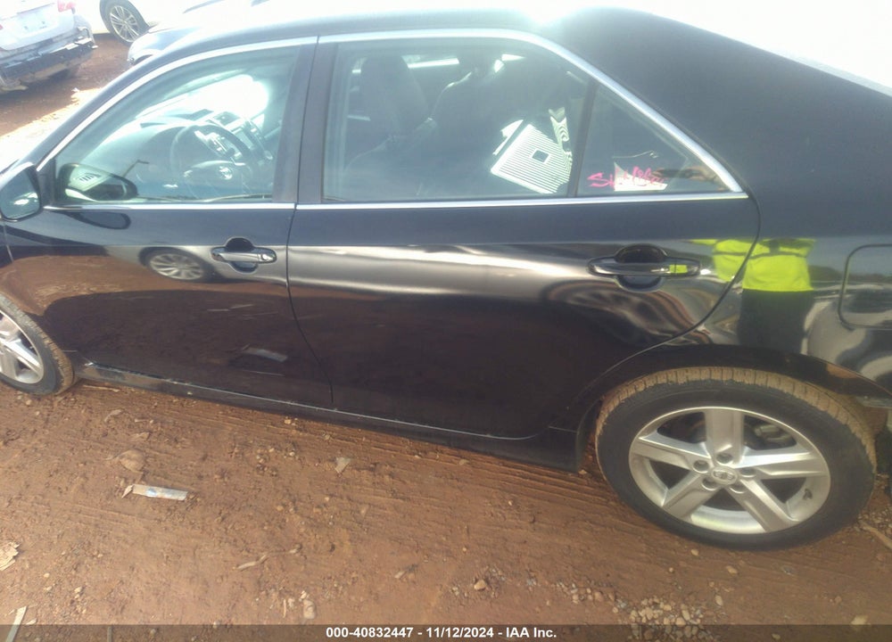 2013 TOYOTA CAMRY SE VIN: 4T1BF1FK8DU223533
