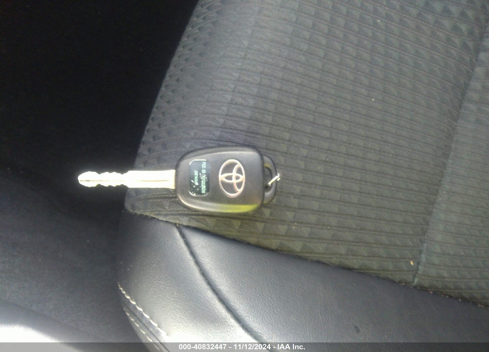 2013 TOYOTA CAMRY SE VIN: 4T1BF1FK8DU223533