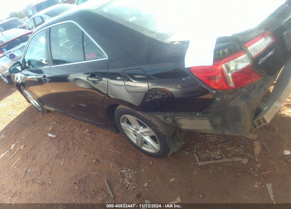 2013 TOYOTA CAMRY SE VIN: 4T1BF1FK8DU223533