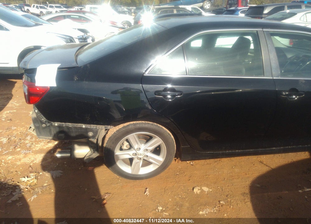 2013 TOYOTA CAMRY SE VIN: 4T1BF1FK8DU223533