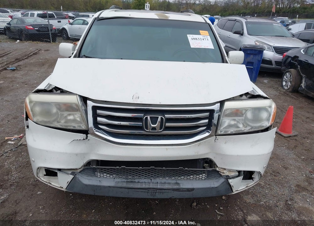 2012 HONDA PILOT TOURING VIN: 5FNYF3H94CB028301
