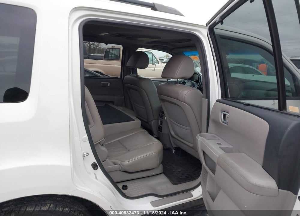 2012 HONDA PILOT TOURING VIN: 5FNYF3H94CB028301
