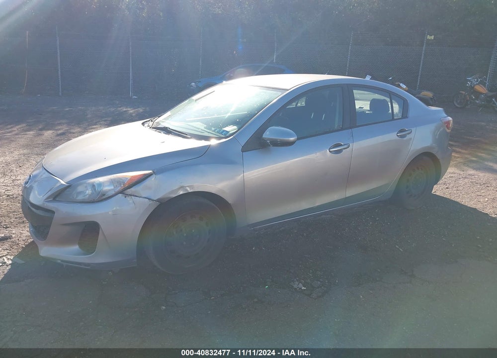 2013 MAZDA MAZDA3 VIN: JM1BL1U87D1703441