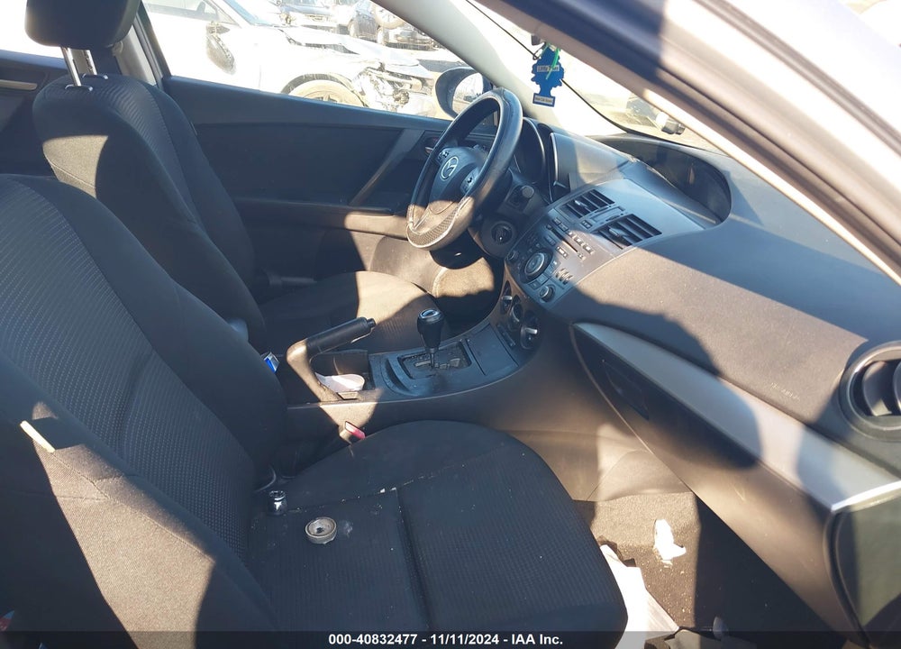 2013 MAZDA MAZDA3 VIN: JM1BL1U87D1703441