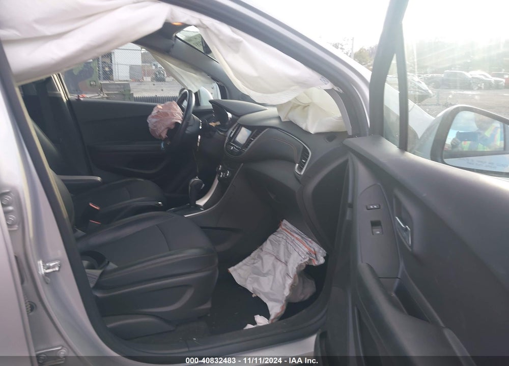 2022 CHEVROLET TRAX AWD LT VIN: KL7CJPSM4NB542424