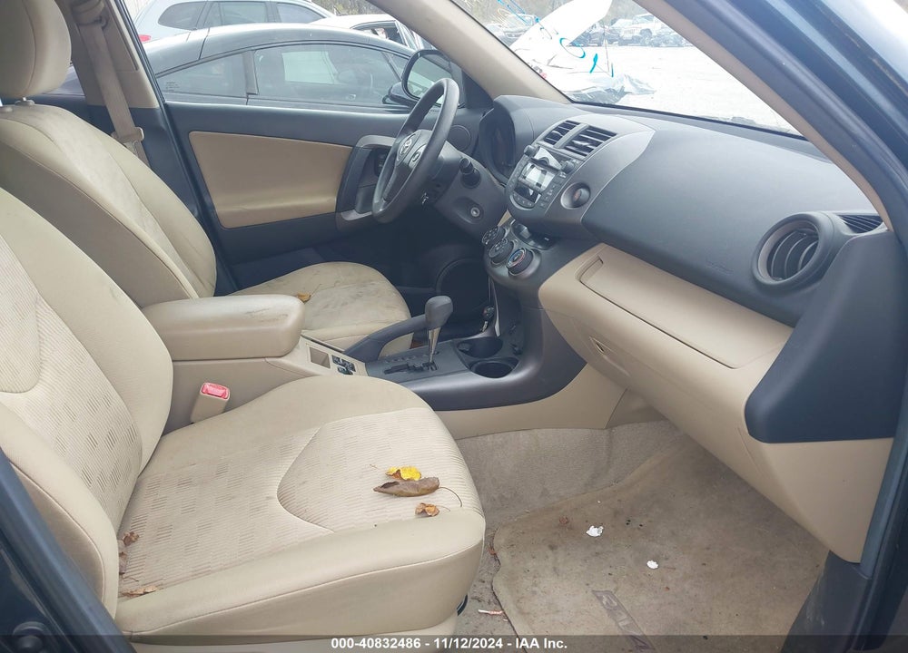 2011 TOYOTA RAV4 VIN: 2T3BF4DV0BW082444