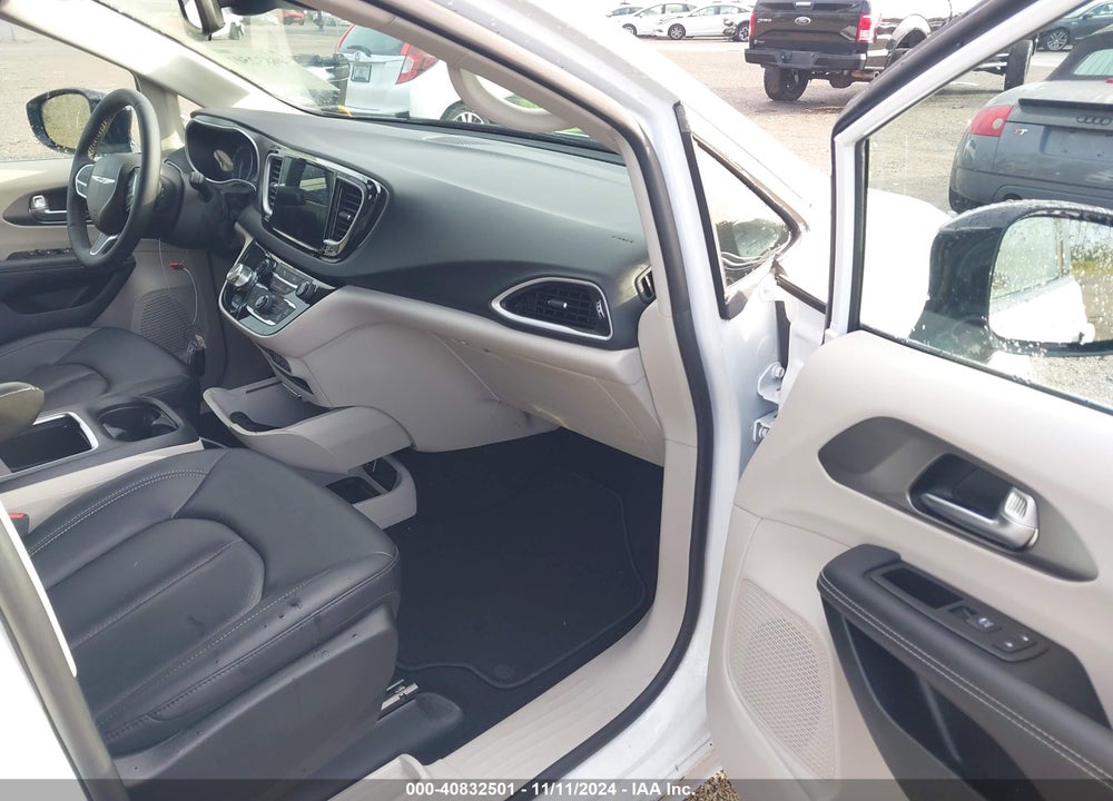 2024 CHRYSLER PACIFICA VIN: 2C4RC1BG1RR182633