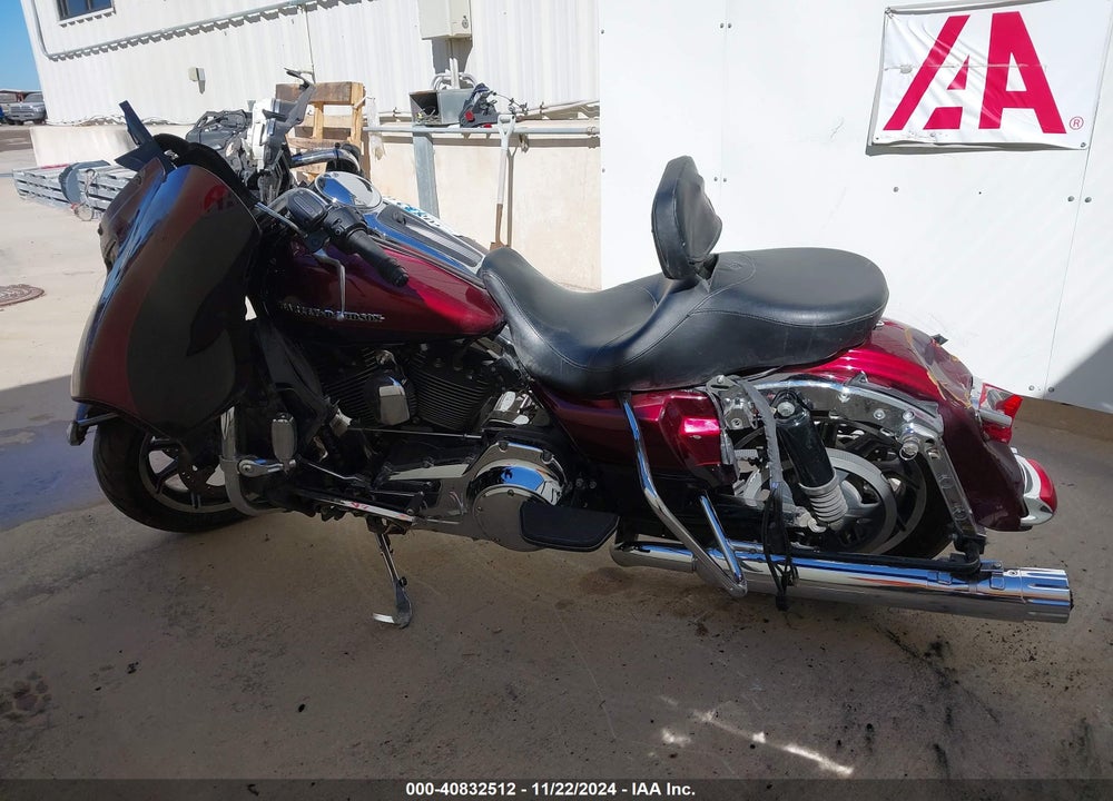 2015 HARLEY-DAVIDSON FLHTK ULTRA LIMITED VIN: 1HD1KEL16FB665822