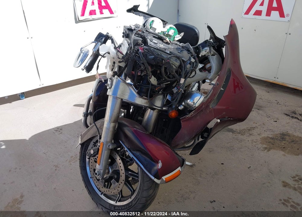 2015 HARLEY-DAVIDSON FLHTK ULTRA LIMITED VIN: 1HD1KEL16FB665822