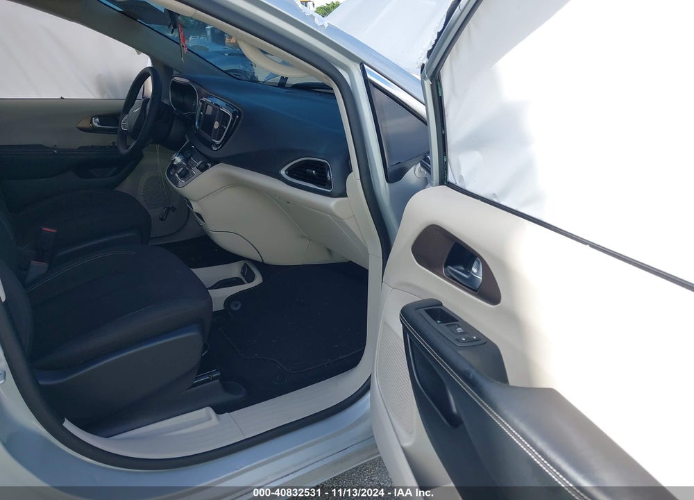 2022 CHRYSLER VOYAGER LX VIN: 2C4RC1CG3NR213311