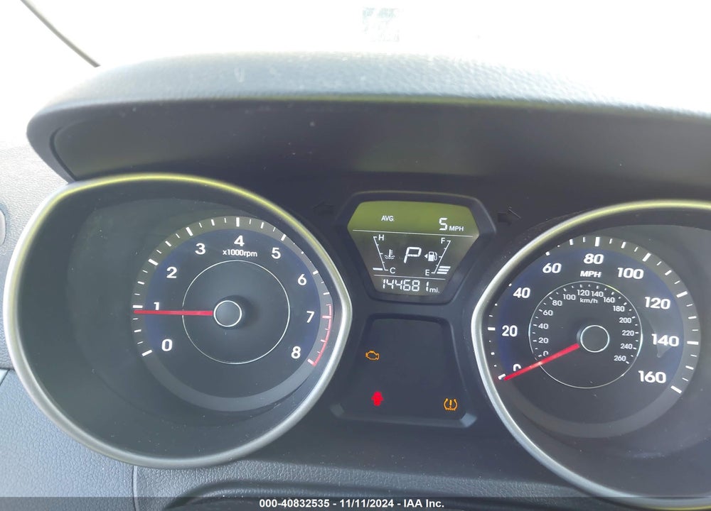 2015 HYUNDAI ELANTRA SE VIN: 5NPDH4AE4FH571823