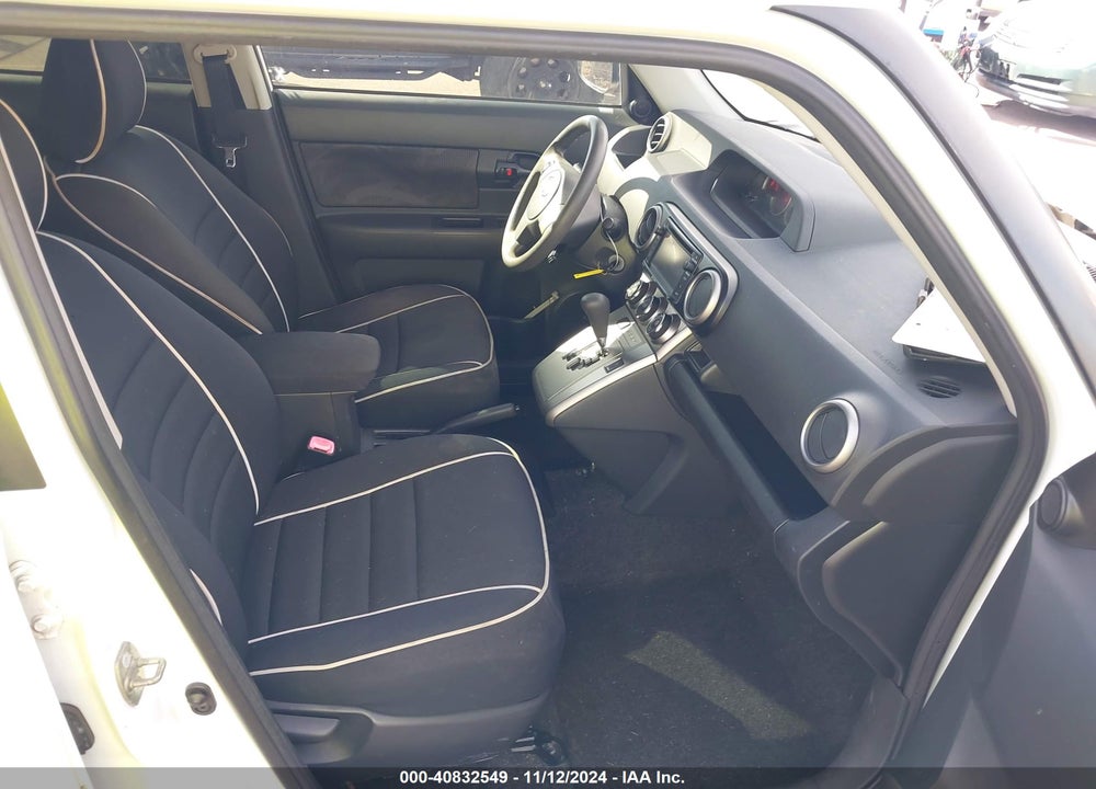 2015 SCION XB 686 PARKLAN EDITION VIN: JTLZE4FE7FJ078530