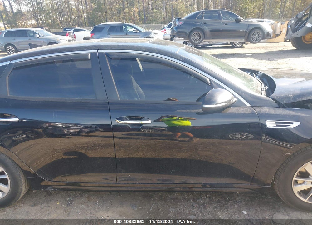 2018 KIA OPTIMA VIN: 5XXGT4L34JG219143