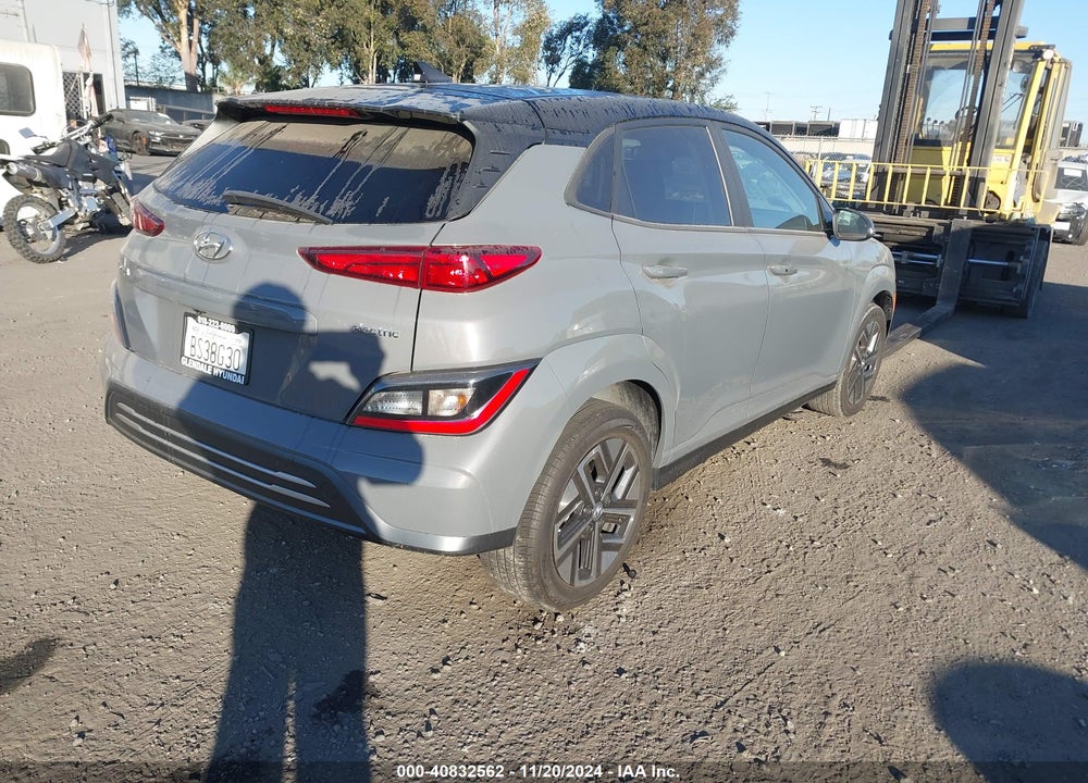 2022 HYUNDAI KONA ELECTRIC SEL VIN: KM8K23AG8NU141104