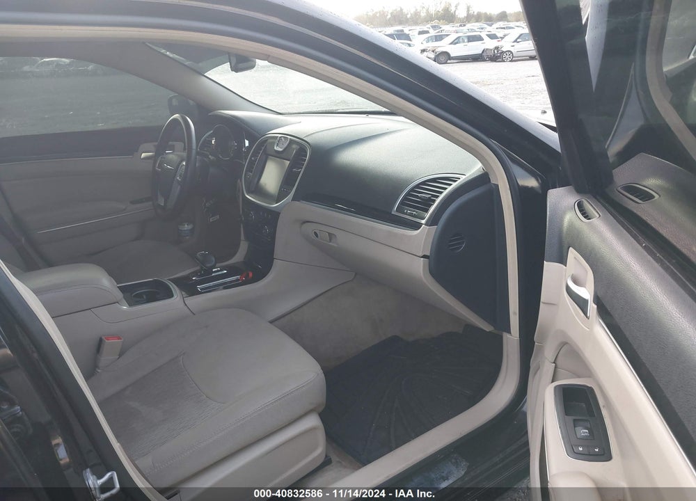 2014 CHRYSLER 300 VIN: 2C3CCAAG3EH156689