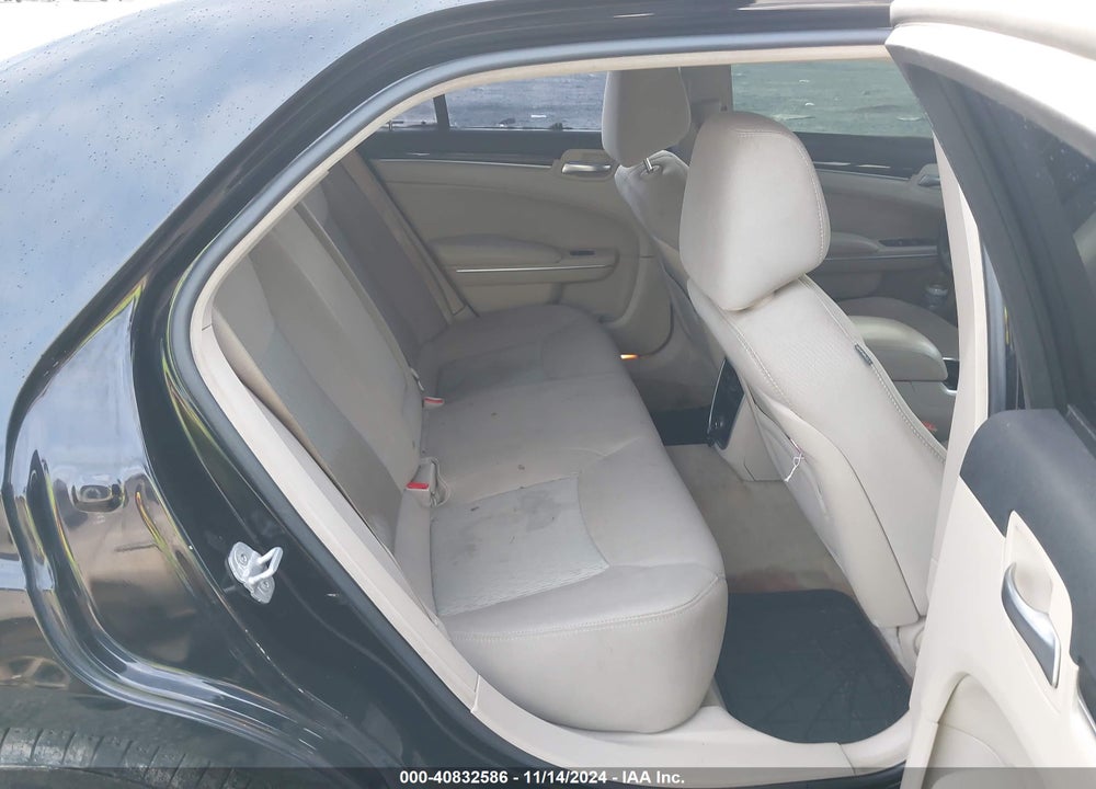 2014 CHRYSLER 300 VIN: 2C3CCAAG3EH156689