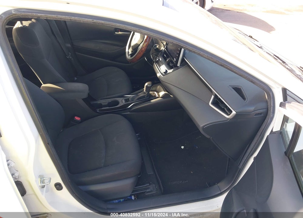 2020 TOYOTA COROLLA LE VIN: JTDEPRAE6LJ082413