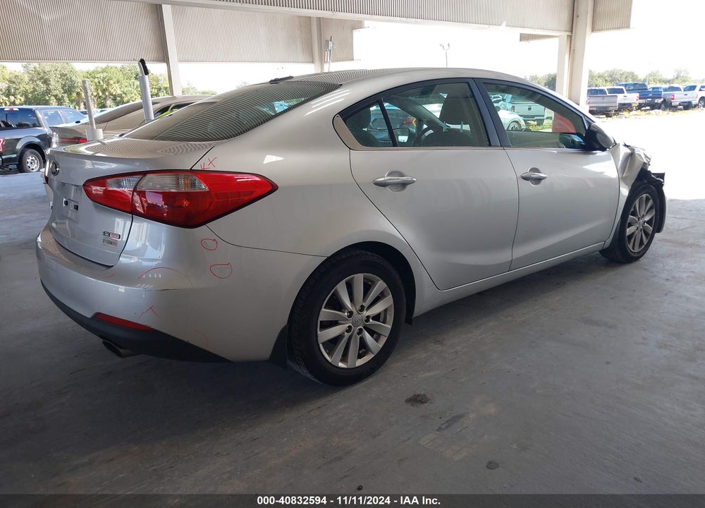 2015 KIA FORTE EX VIN: KNAFX4A89F5266532