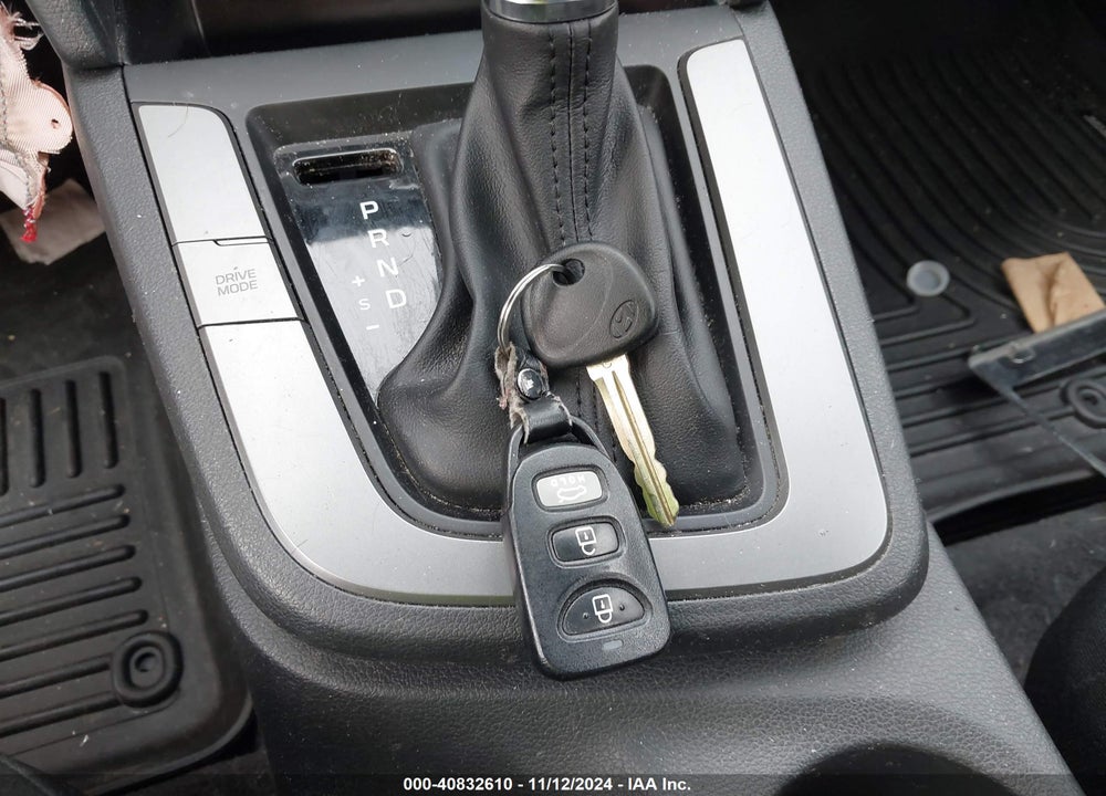 2020 HYUNDAI ELANTRA SEL VIN: 5NPD84LF1LH525190