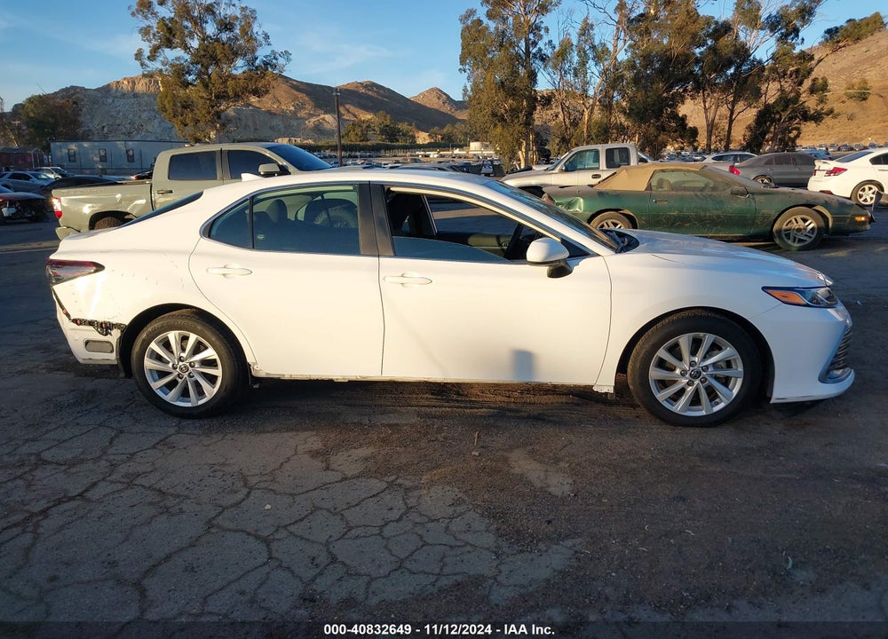 2021 TOYOTA CAMRY LE VIN: 4T1C11AKXMU453066