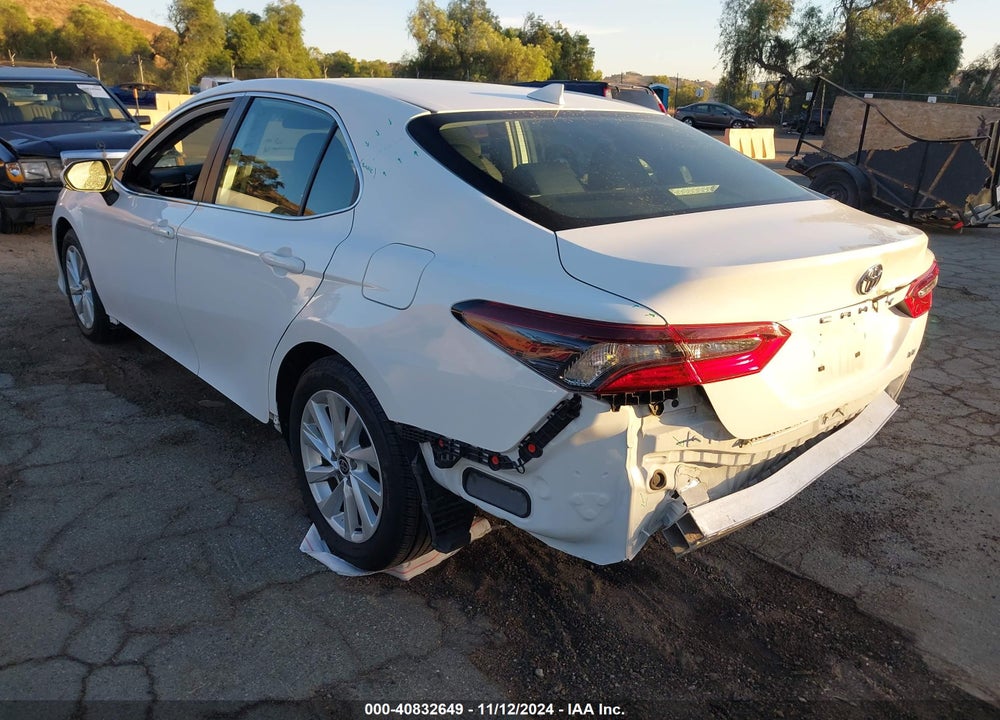 2021 TOYOTA CAMRY LE VIN: 4T1C11AKXMU453066