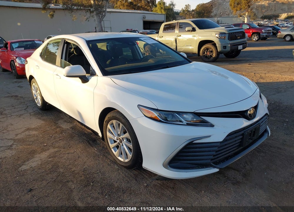 2021 TOYOTA CAMRY LE VIN: 4T1C11AKXMU453066