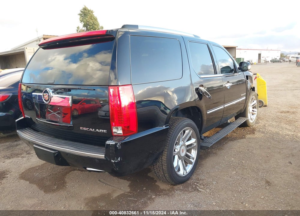 2013 CADILLAC ESCALADE PLATINUM EDITION VIN: 1GYS4DEF9DR137841