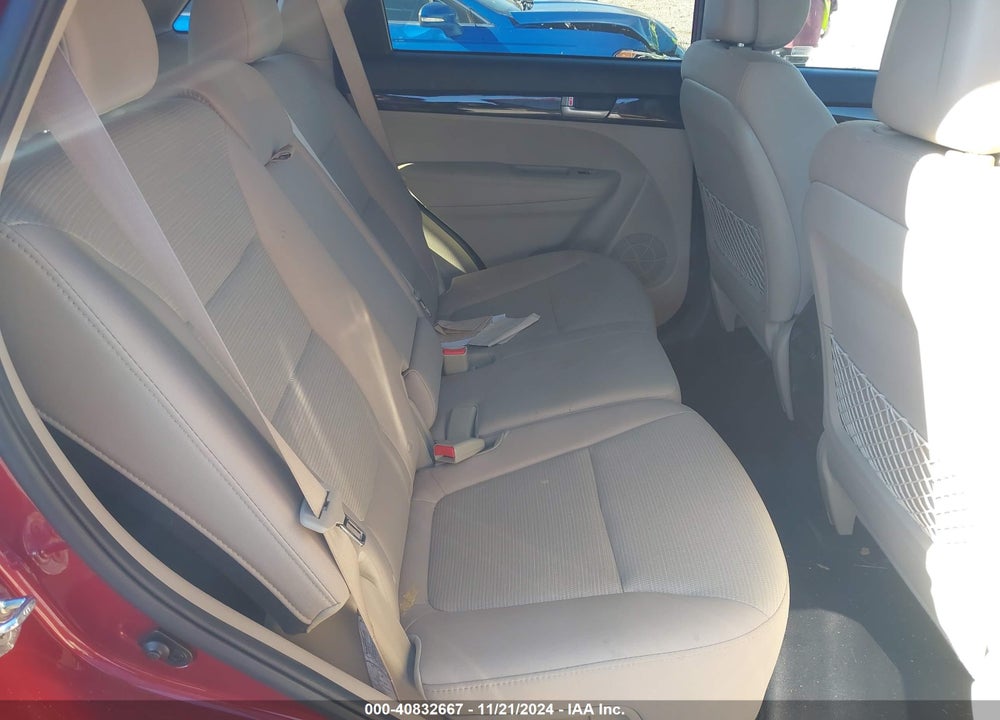 2015 KIA SORENTO LX VIN: 5XYKT3A65FG581244