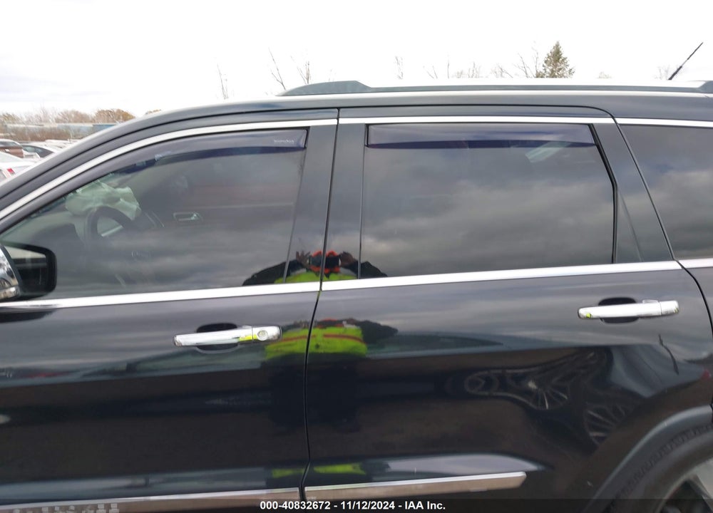 2013 JEEP GRAND CHEROKEE OVERLAND VIN: 1C4RJFCT6DC587905