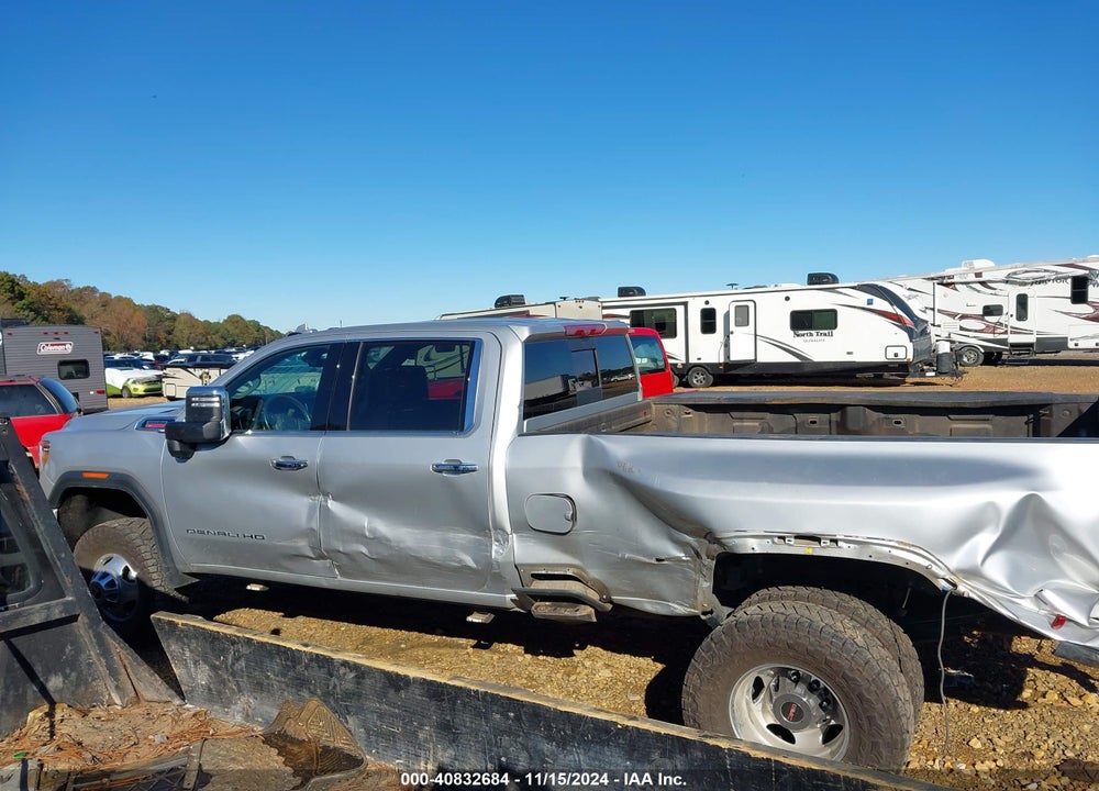 2022 GMC SIERRA 3500HD 4WD  LONG BED DENALI VIN: 1GT49WEY6NF257600
