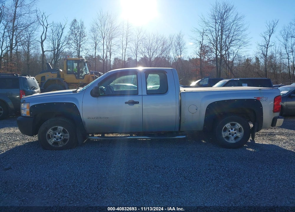2011 CHEVROLET SILVERADO 1500 WORK TRUCK VIN: 1GCRKPEAXBZ285669