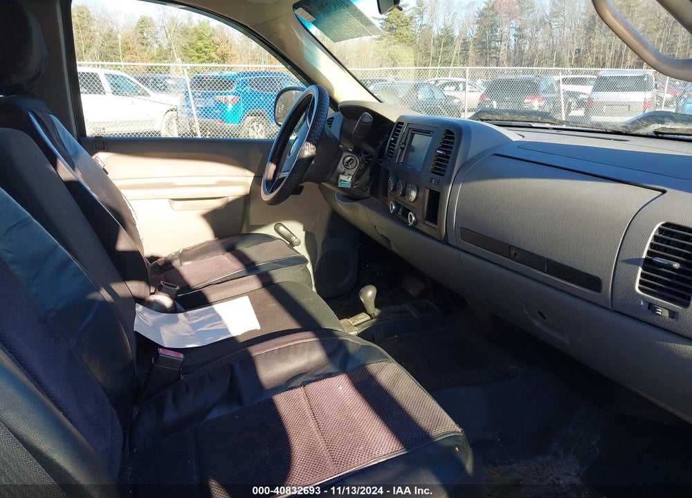 2011 CHEVROLET SILVERADO 1500 WORK TRUCK VIN: 1GCRKPEAXBZ285669