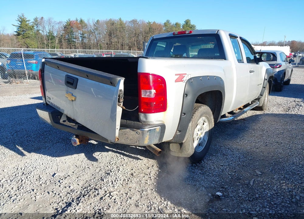 2011 CHEVROLET SILVERADO 1500 WORK TRUCK VIN: 1GCRKPEAXBZ285669