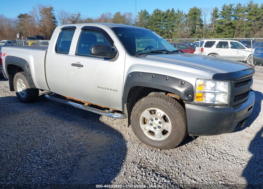 2011 CHEVROLET SILVERADO 1500 WORK TRUCK VIN: 1GCRKPEAXBZ285669
