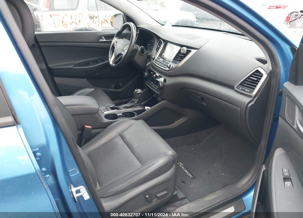 2017 HYUNDAI TUCSON LIMITED VIN: KM8J3CA28HU431909