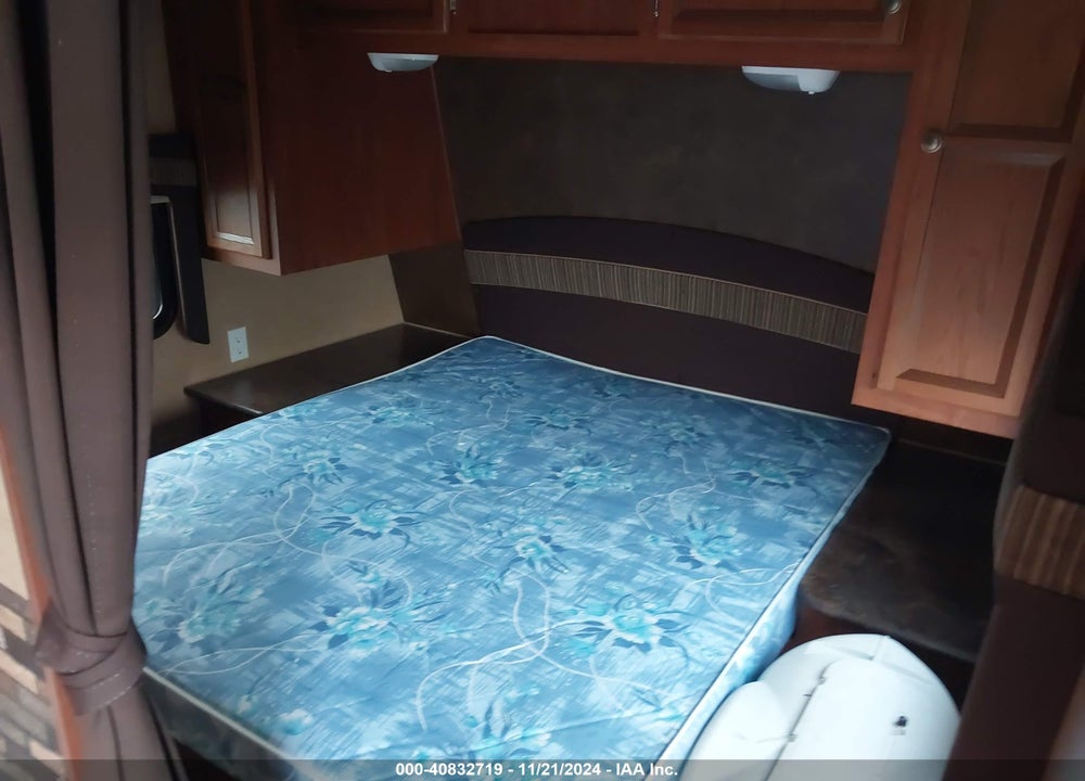 2013 JAYCO JAY FLIGHT TRAVEL TRAILER VIN: 1UJBJ0BP5D18D0274