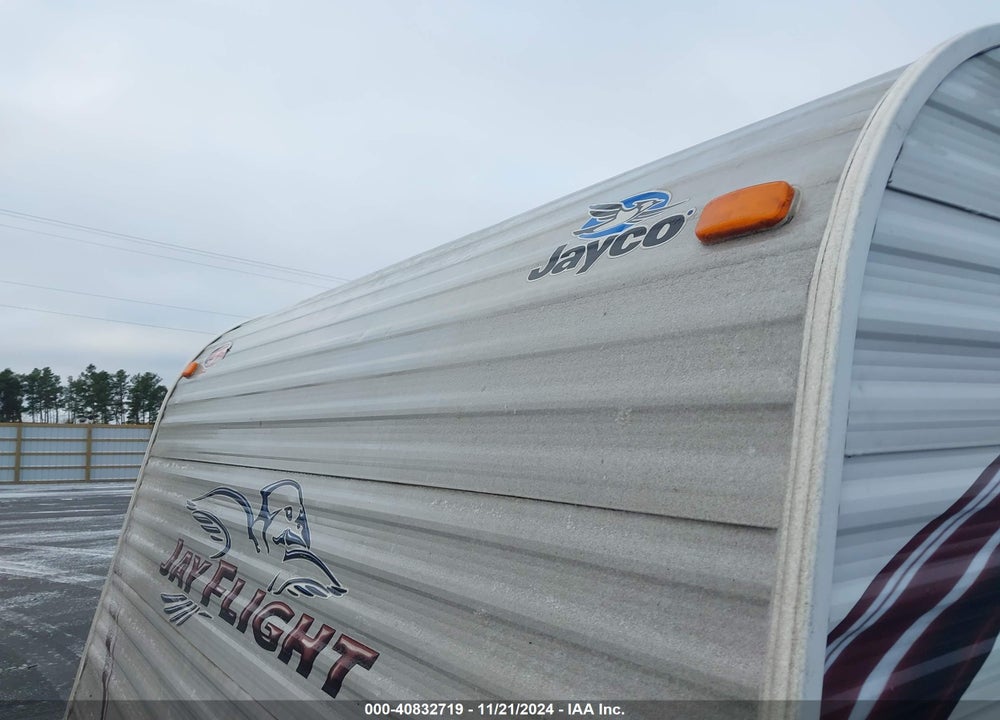 2013 JAYCO JAY FLIGHT TRAVEL TRAILER VIN: 1UJBJ0BP5D18D0274
