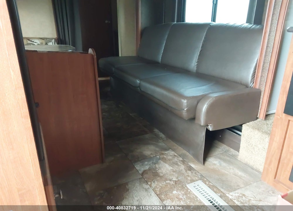 2013 JAYCO JAY FLIGHT TRAVEL TRAILER VIN: 1UJBJ0BP5D18D0274