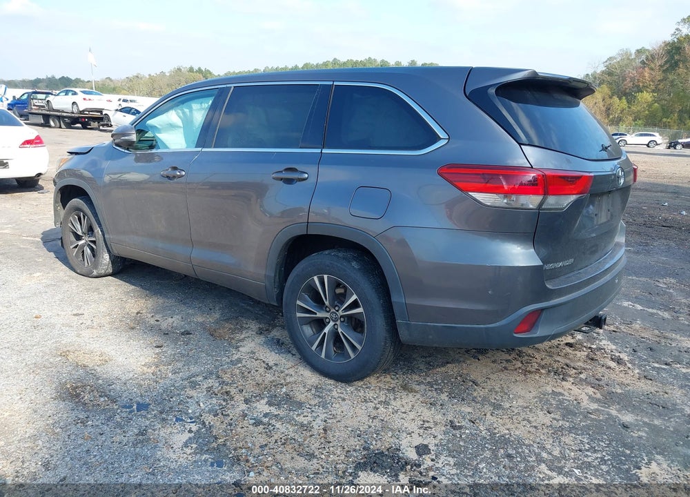 2017 TOYOTA HIGHLANDER LE VIN: 5TDZZRFH2HS203026
