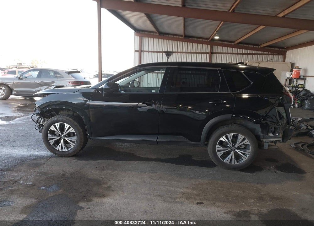 2021 NISSAN ROGUE SV FWD VIN: JN8AT3BA1MW001622