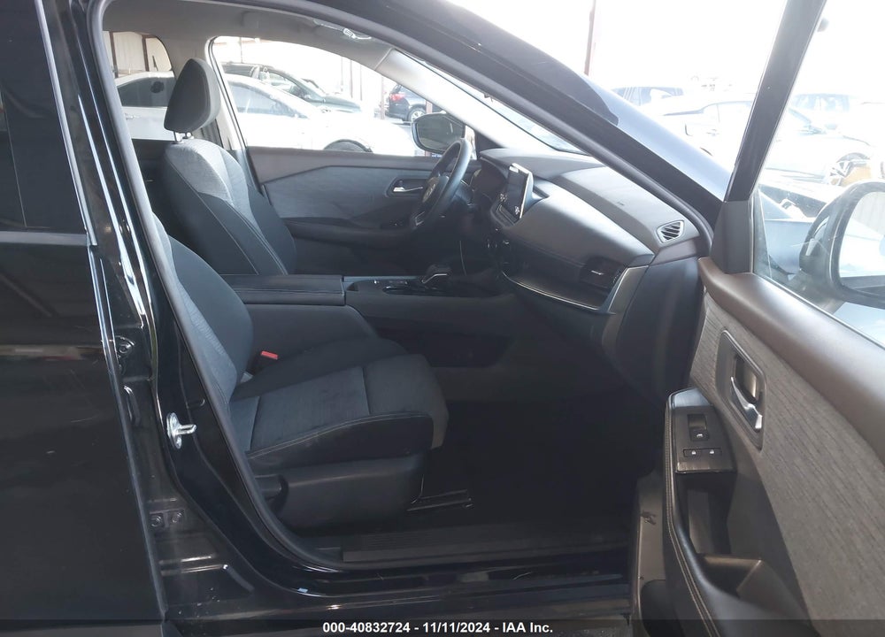 2021 NISSAN ROGUE SV FWD VIN: JN8AT3BA1MW001622